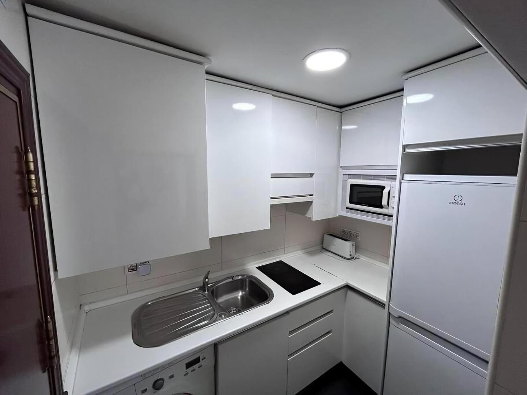 Comfortable Flat In Paseo Del Prado Atocha-Almd8 Madri Exterior foto